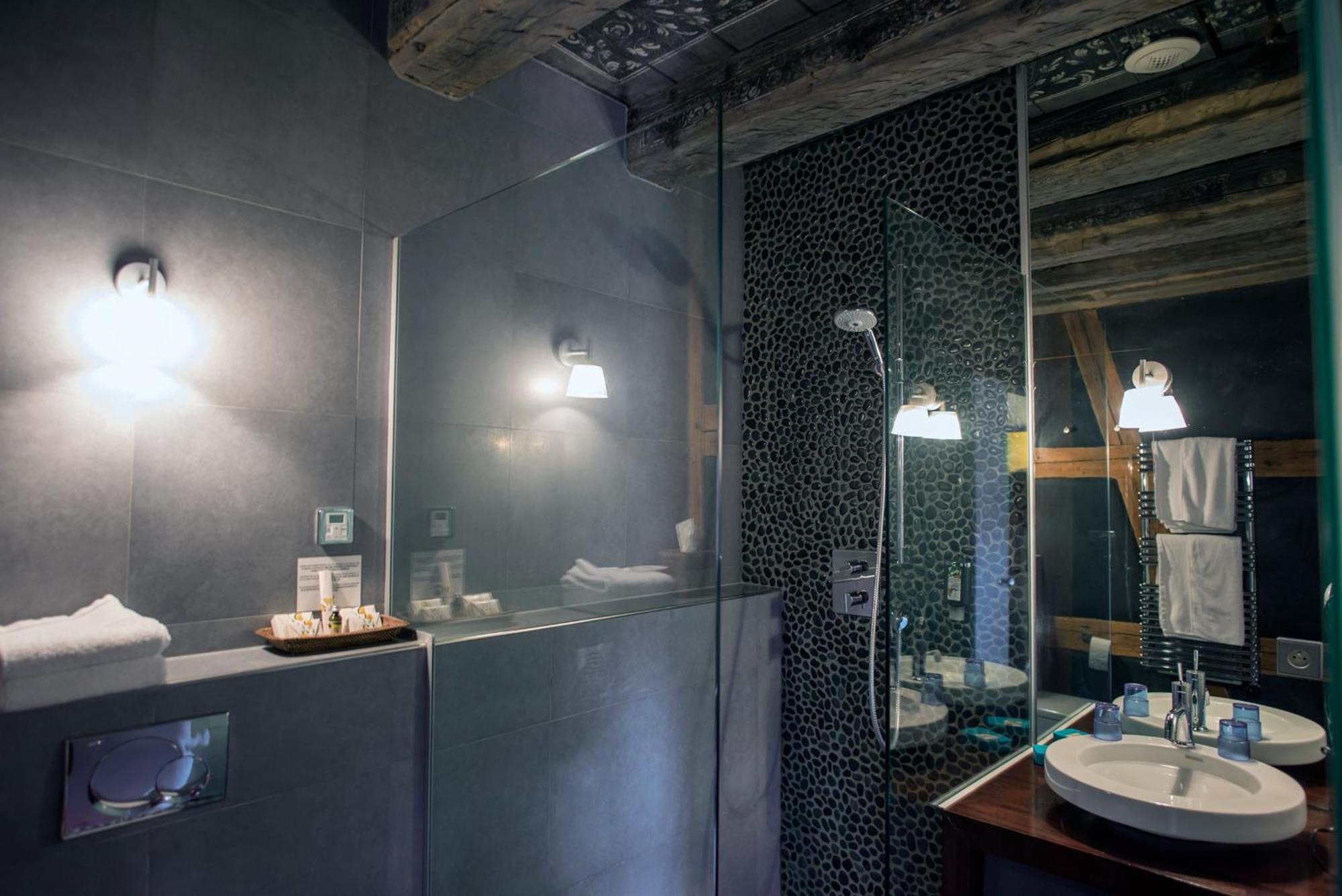 Le B. Suites, Chambres & Restaurant Рикевір Екстер'єр фото
