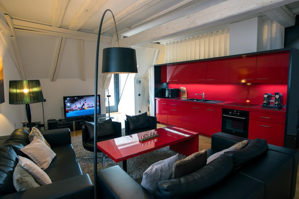 Le B. Suites, Chambres & Restaurant Рикевір Екстер'єр фото