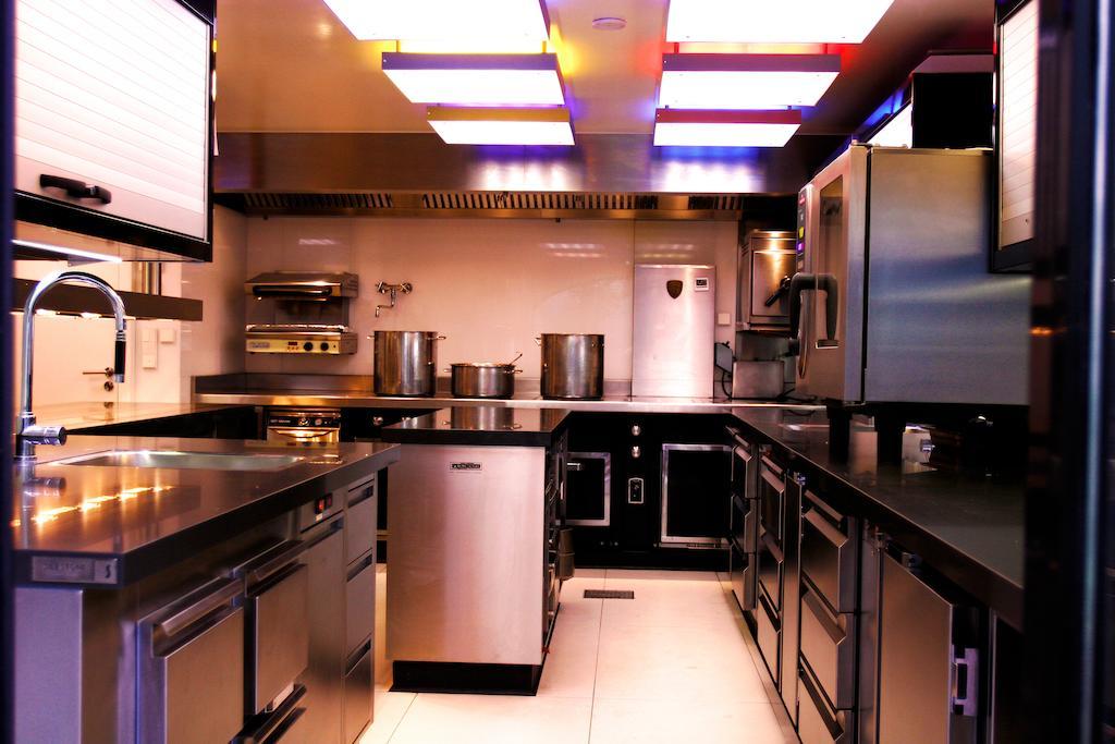 Le B. Suites, Chambres & Restaurant Рикевір Екстер'єр фото